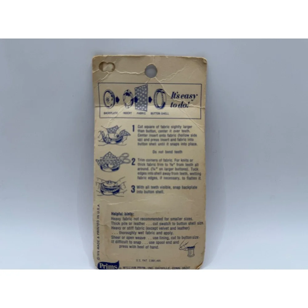 Prims Halo Insert Buttons Size 30 3/4